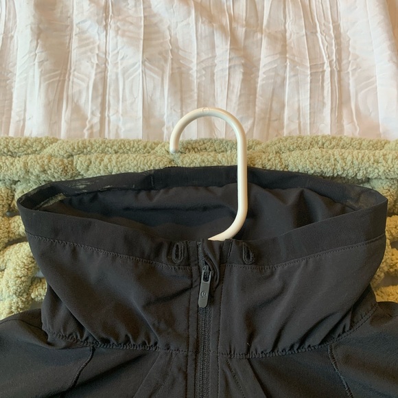Lululemon jacket - Picture 3 of 5